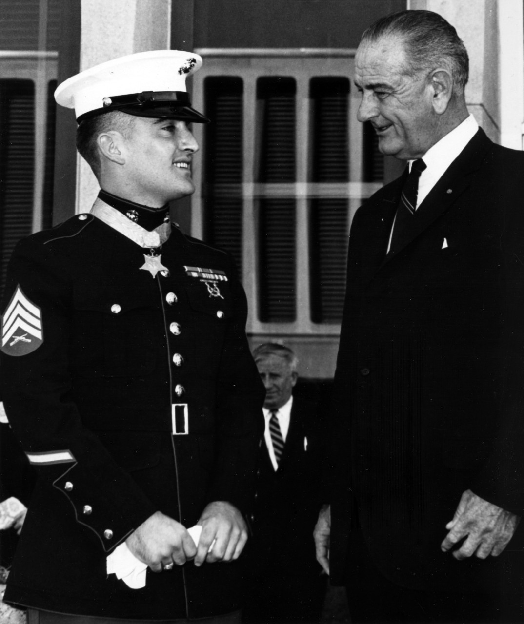 <p>L38-44.01.02 President Lyndon B. Johnson &amp; Marine Sergeant Robert R. O'Malley</p><div style="left: -10000px; top: 0px; width: 9000px; height: 16px; overflow: hidden; position: absolute;"><div>&nbsp;</div></div>