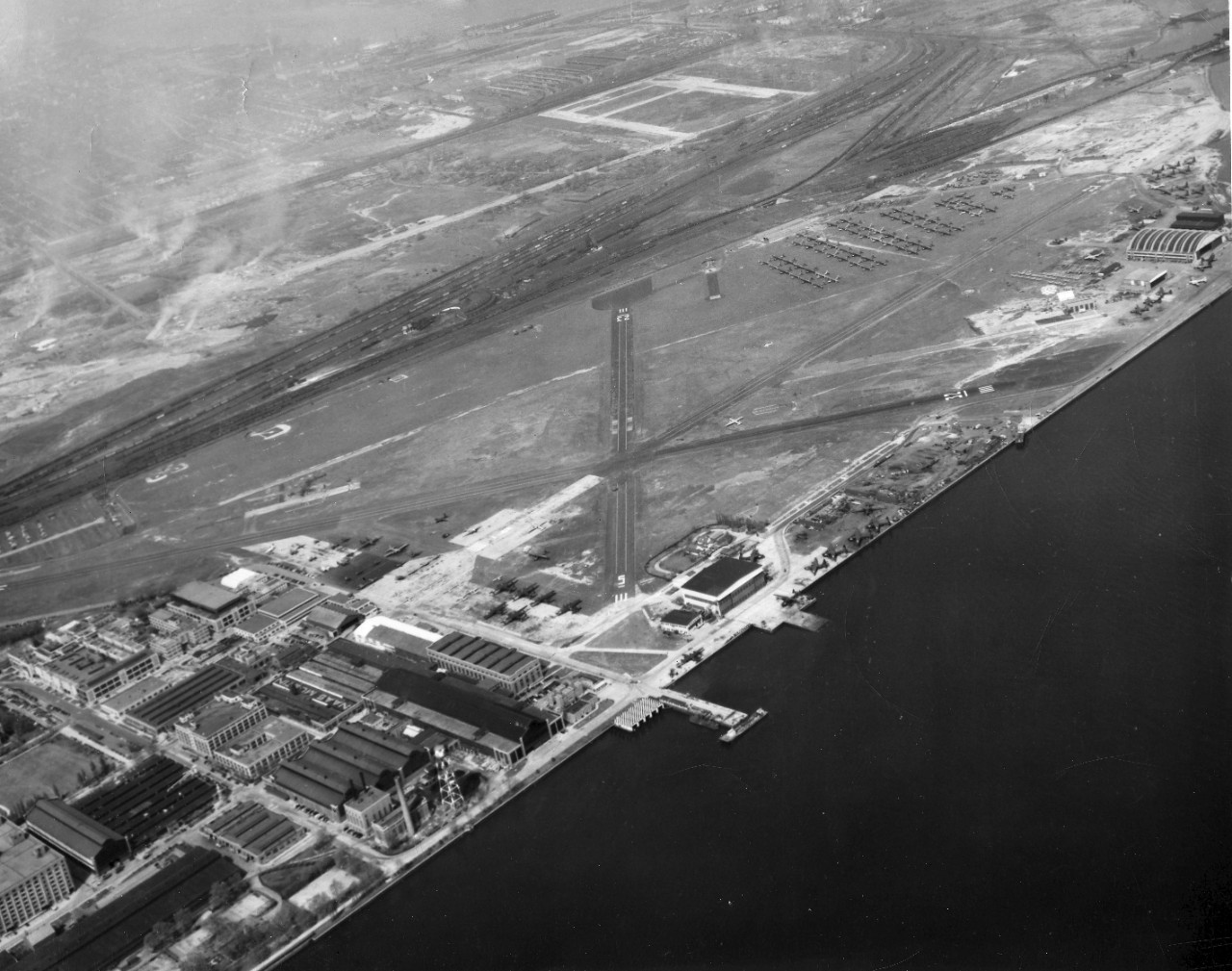 <p>League Island, Philadelphia, PA - part of the Philadelphia Naval Shipyard. October 1939.</p>
