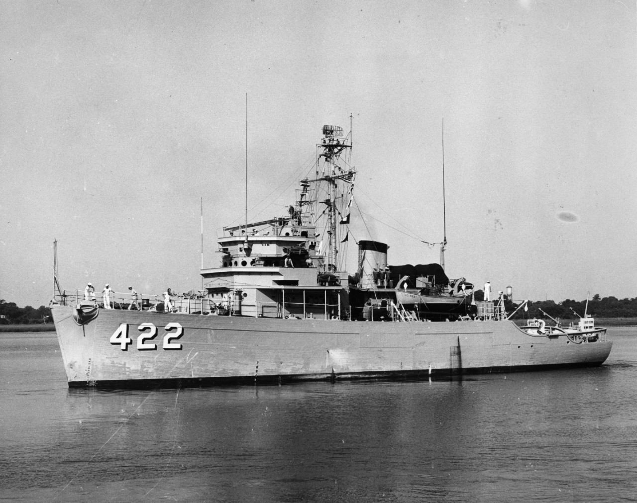 USS Aggressive (MSO-422), circa 1962.