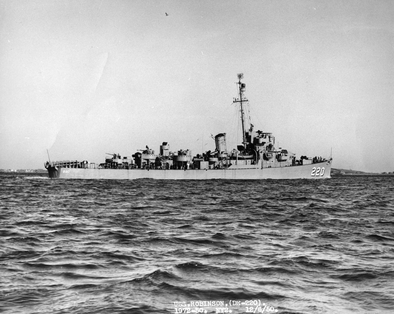 USS Francis M. Robinson (DE-220)