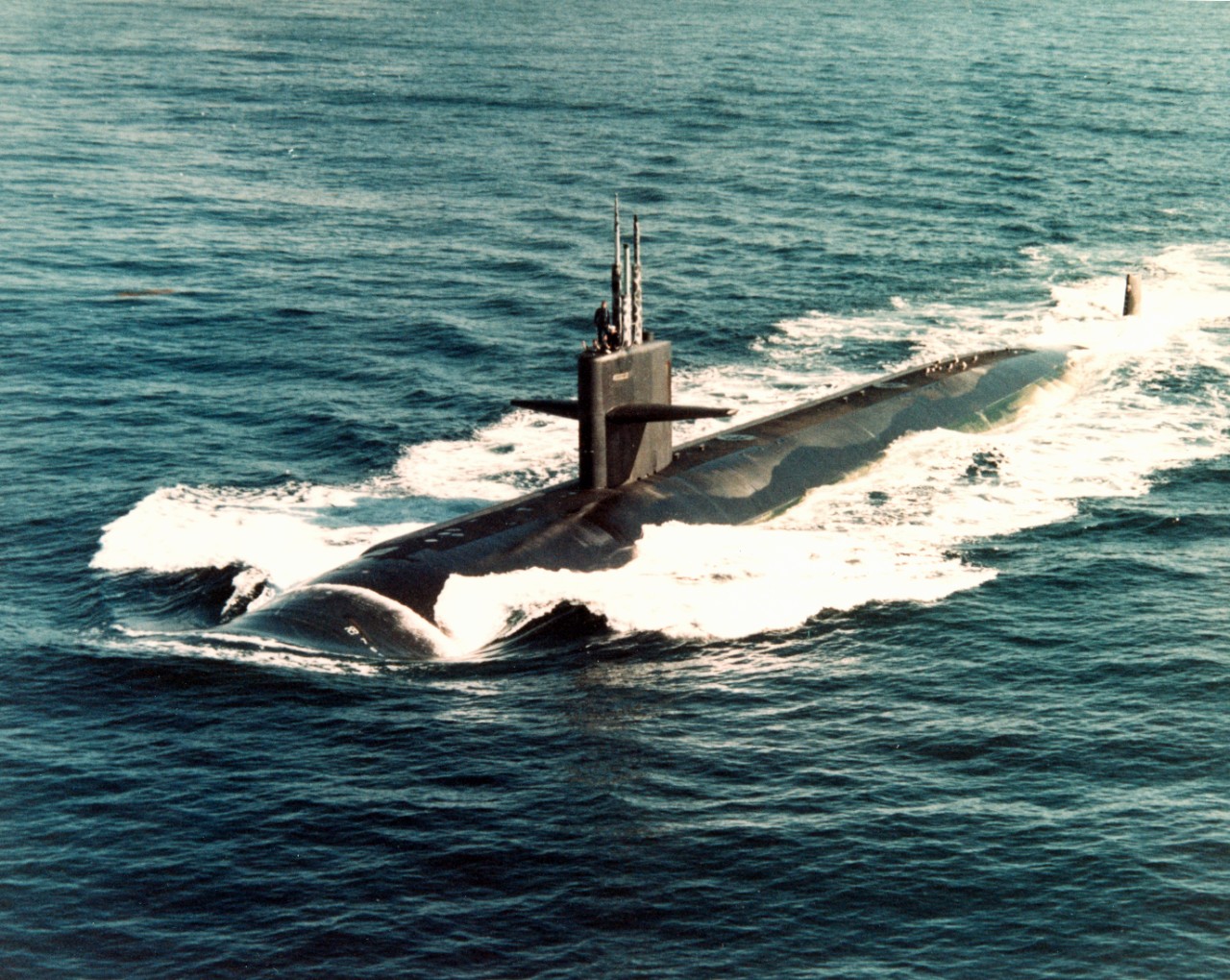 <p>Port quarter view of USS Los Angeles (SSN-688) at sea. No date.</p>
