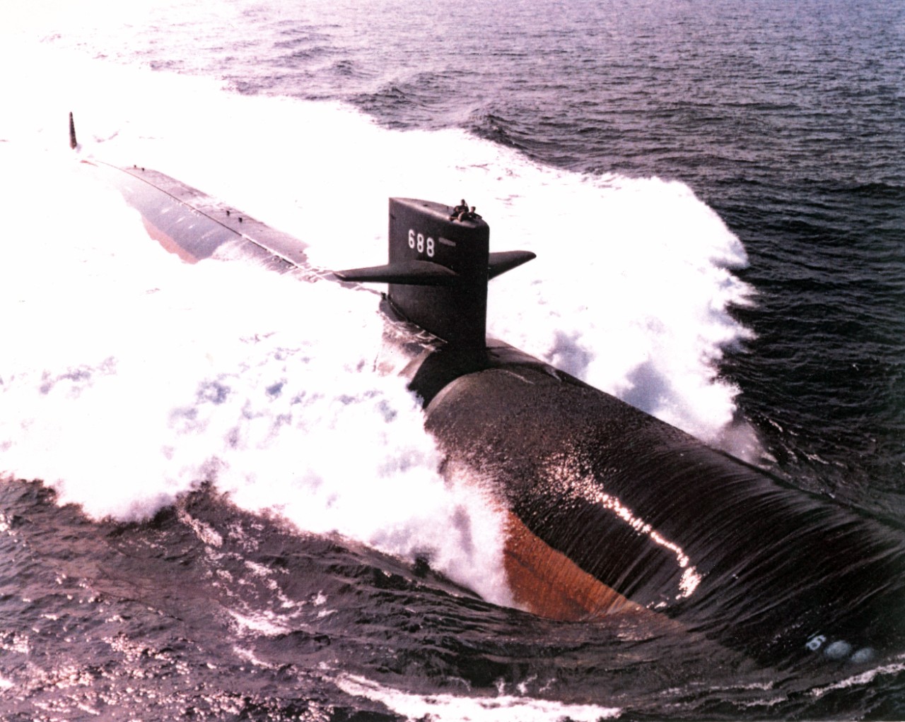 <p>Starboard&nbsp;quarter view of the USS Los Angeles (SSN-688) at sea. No date.</p>