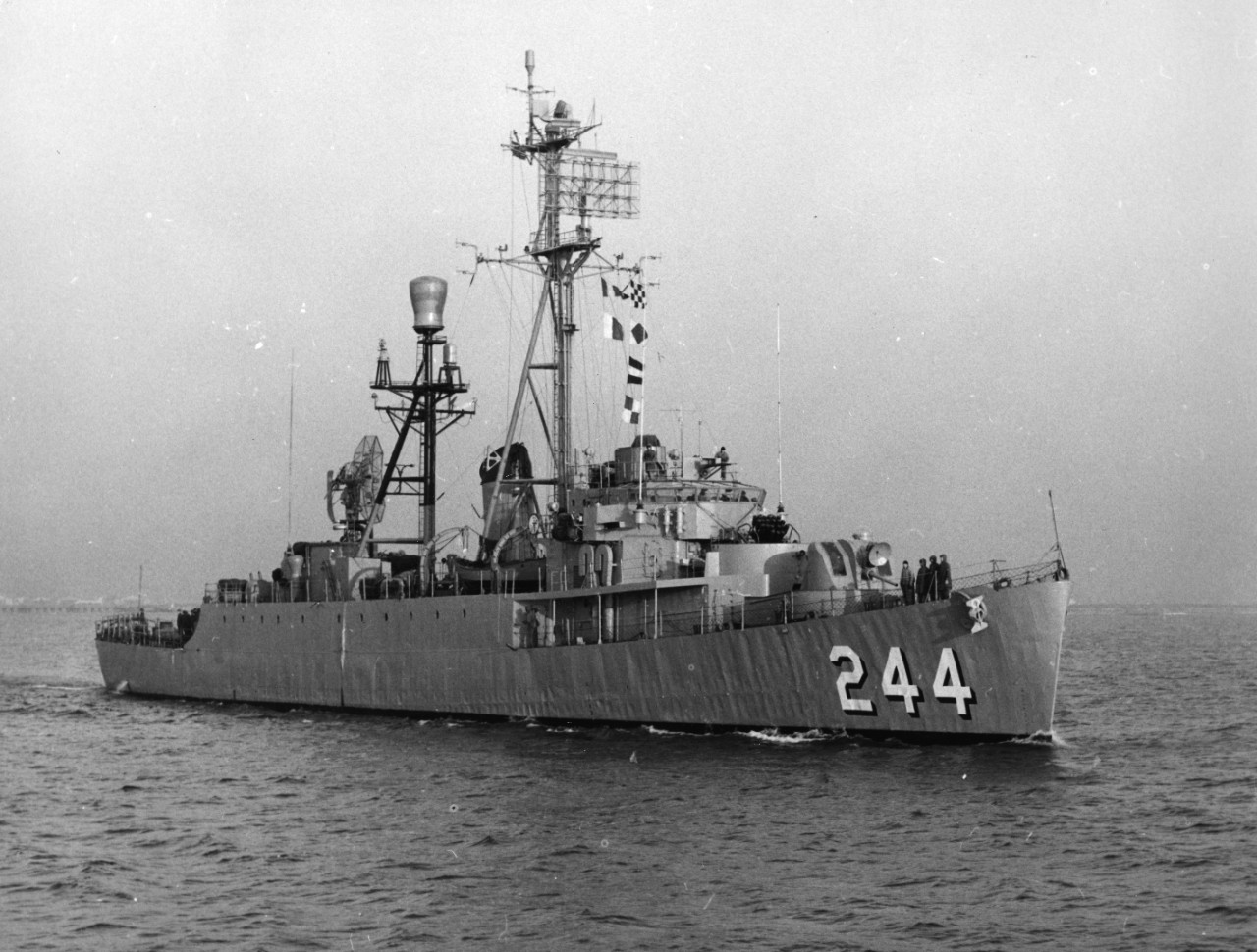 USS Otterstetter (DER-244)