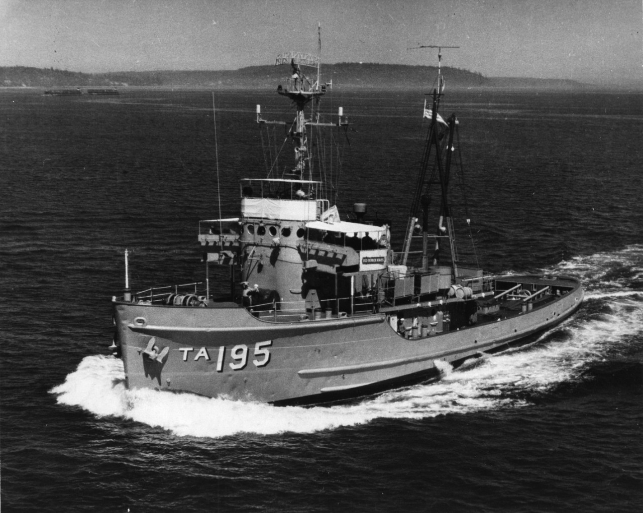 Auxiliary tug USS Tatnuck (ATA-195) underway