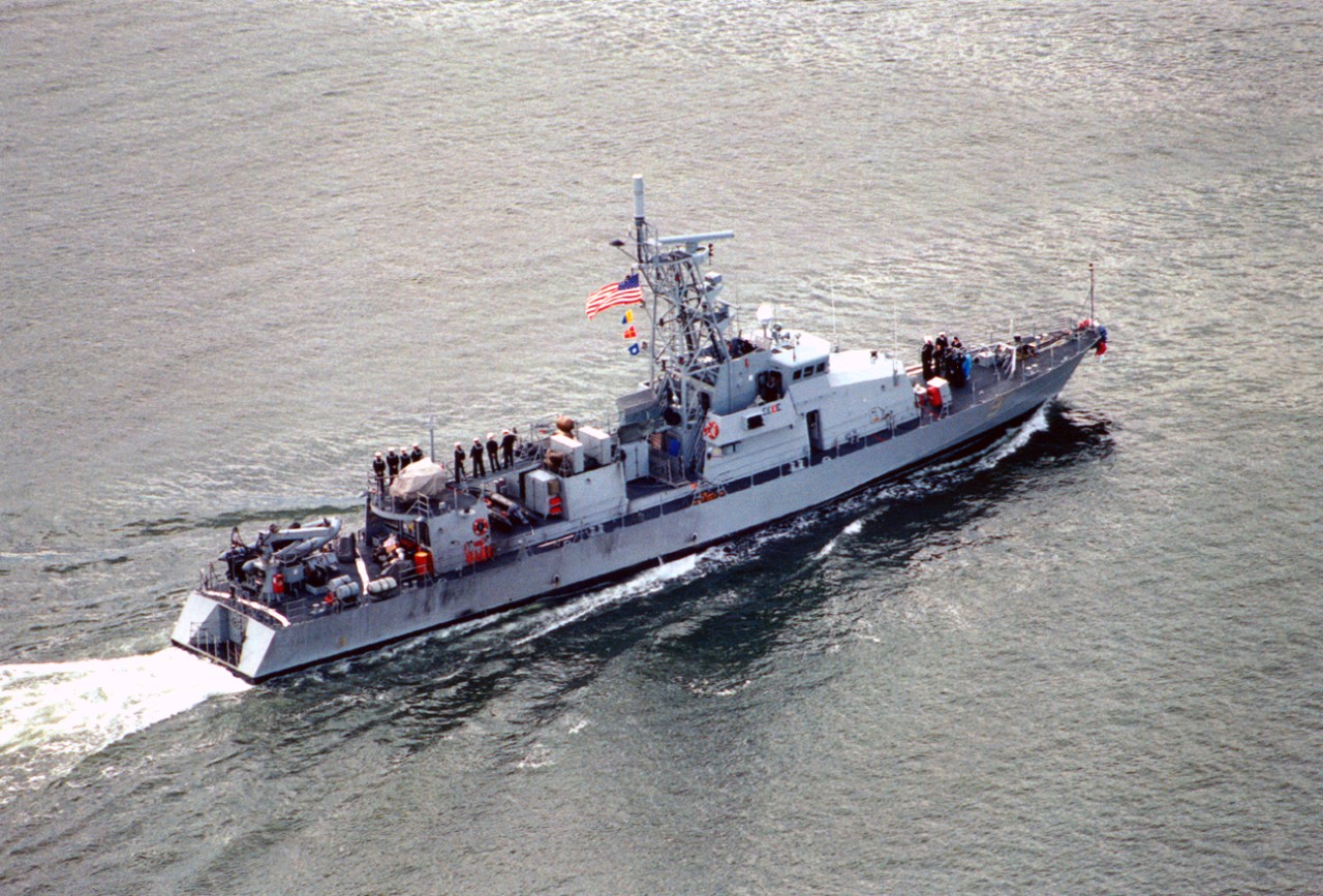 USS Chinook (PC-9) underway, returning from a Mediterranean deployment
