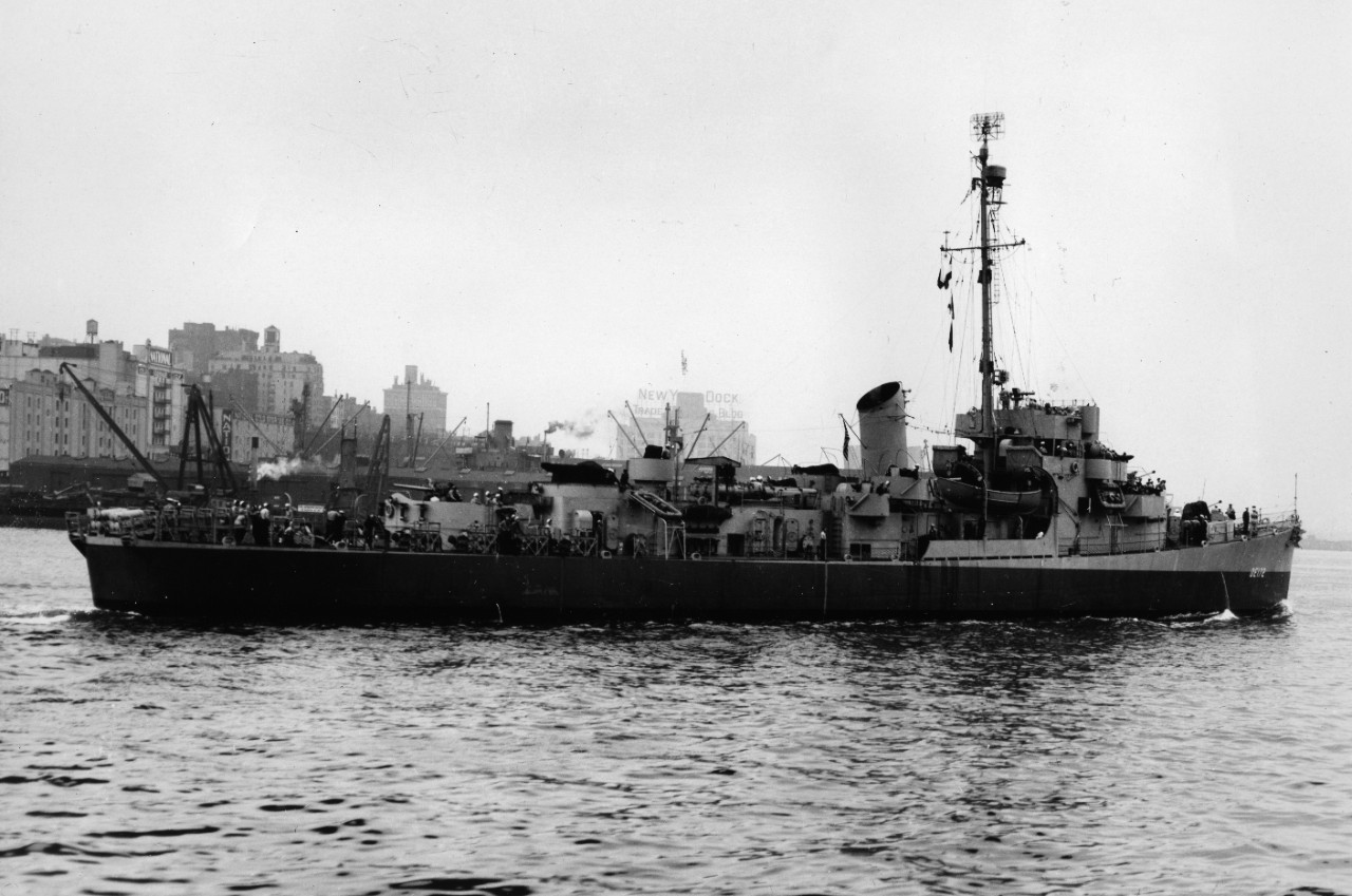 USS Cooner (DE-172) at New York Navy Yard