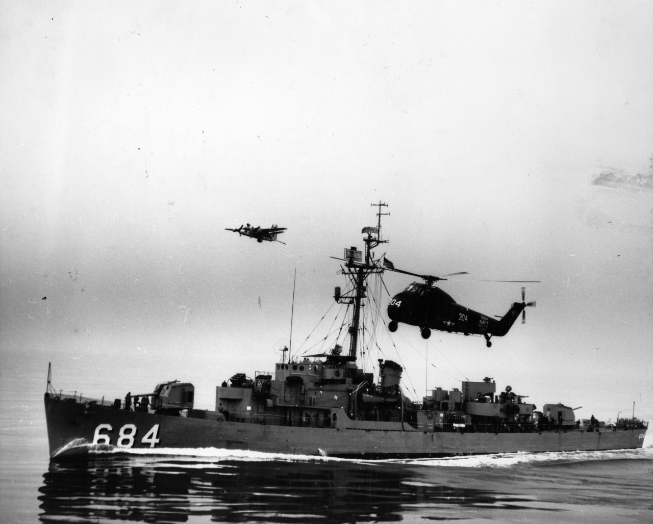 USS DeLong (DE-684) operating with ASW squadrons during Operation Minuteman, March 1960