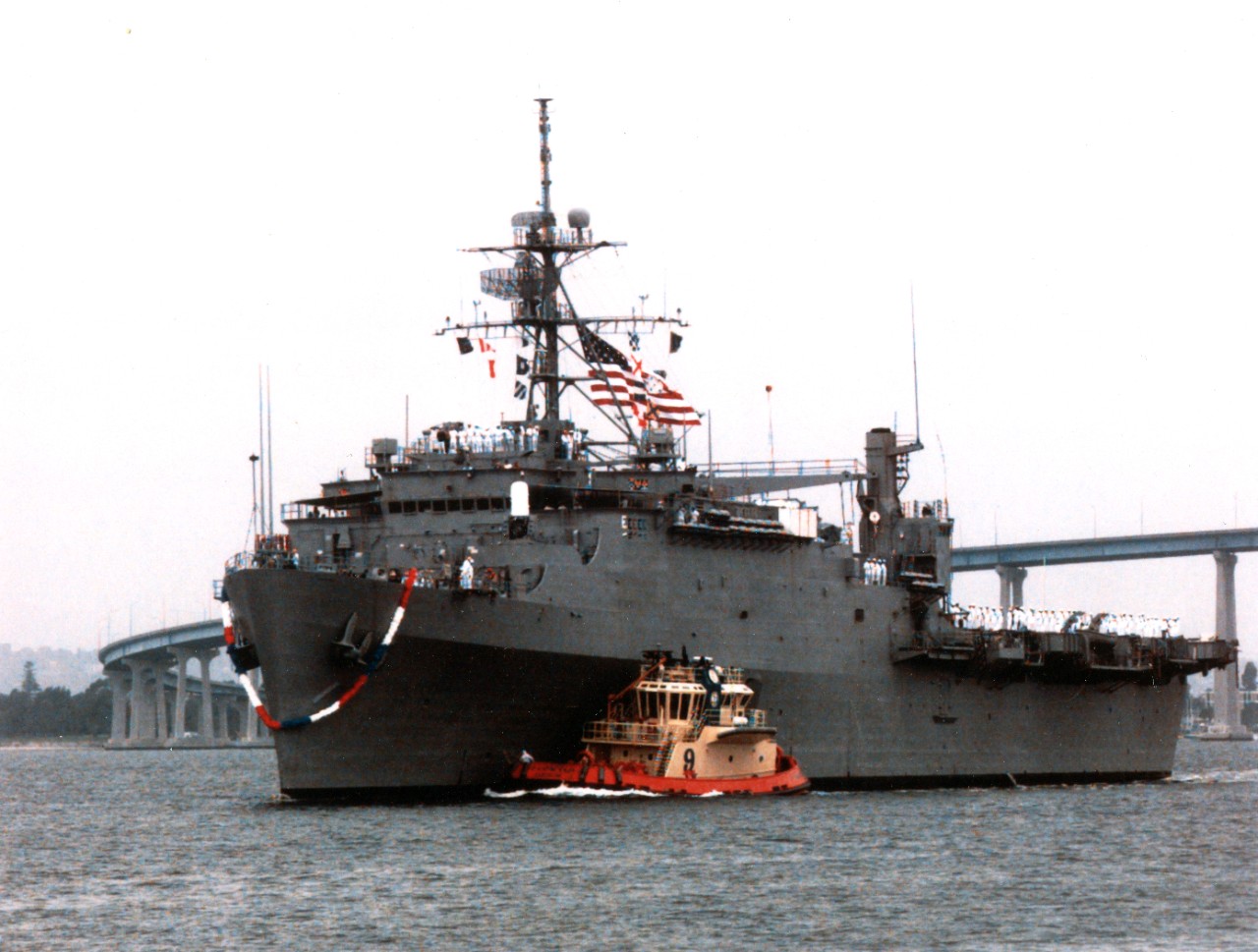 USS Duluth (LPD-6) 