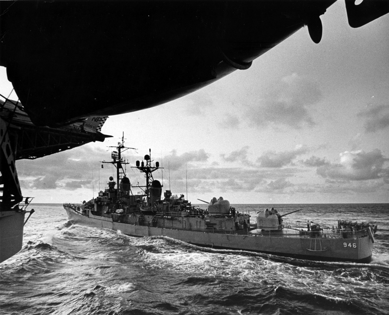 <p>L45-83.01.04 USS Edson (DD 946)</p>
