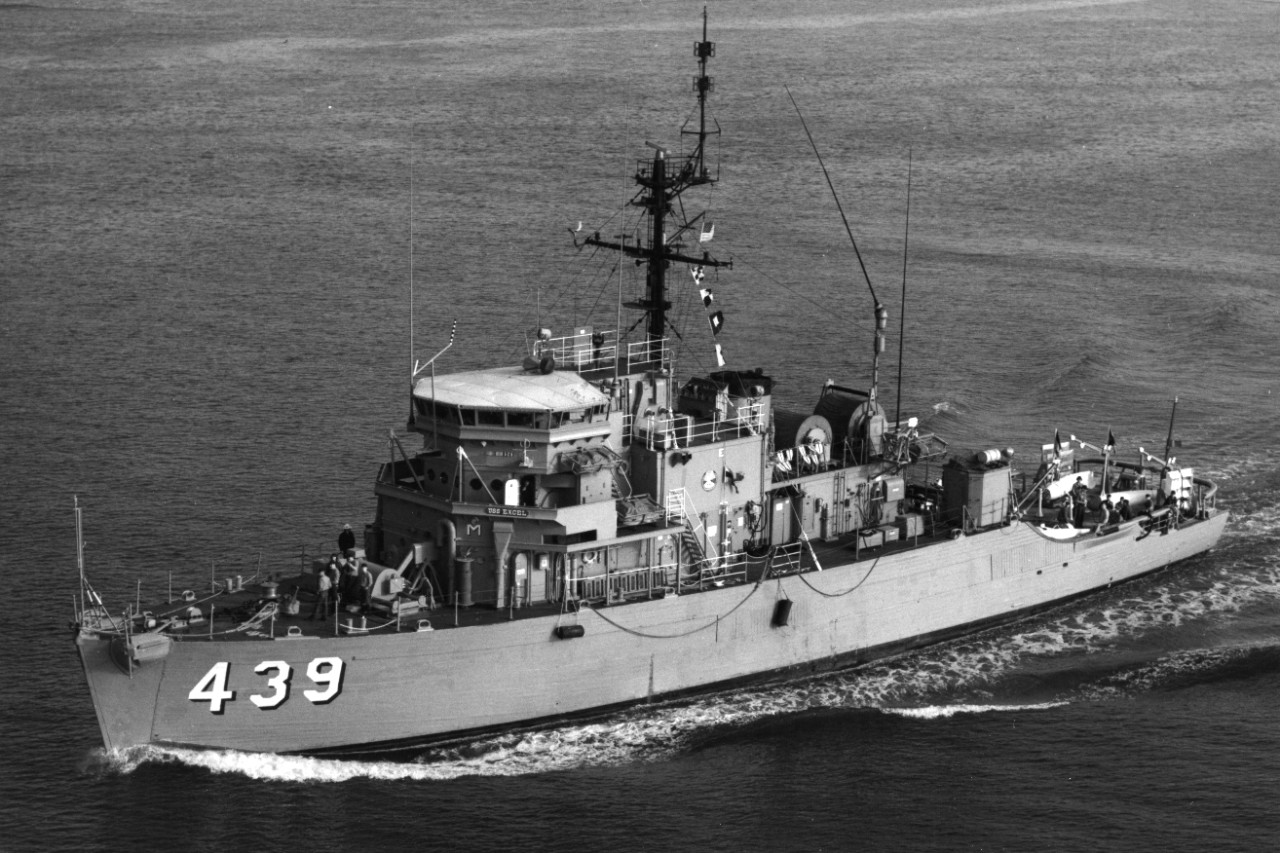USS Excel (MSO-439)