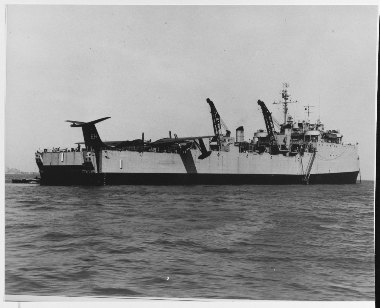 USS ASHLAND (LSD-1)