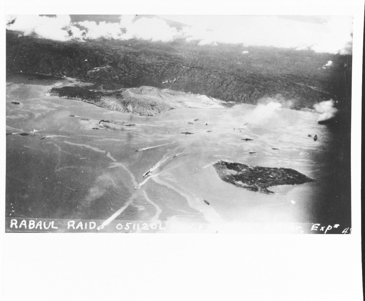 Carrier strike on Rabaul, 5 November 1943