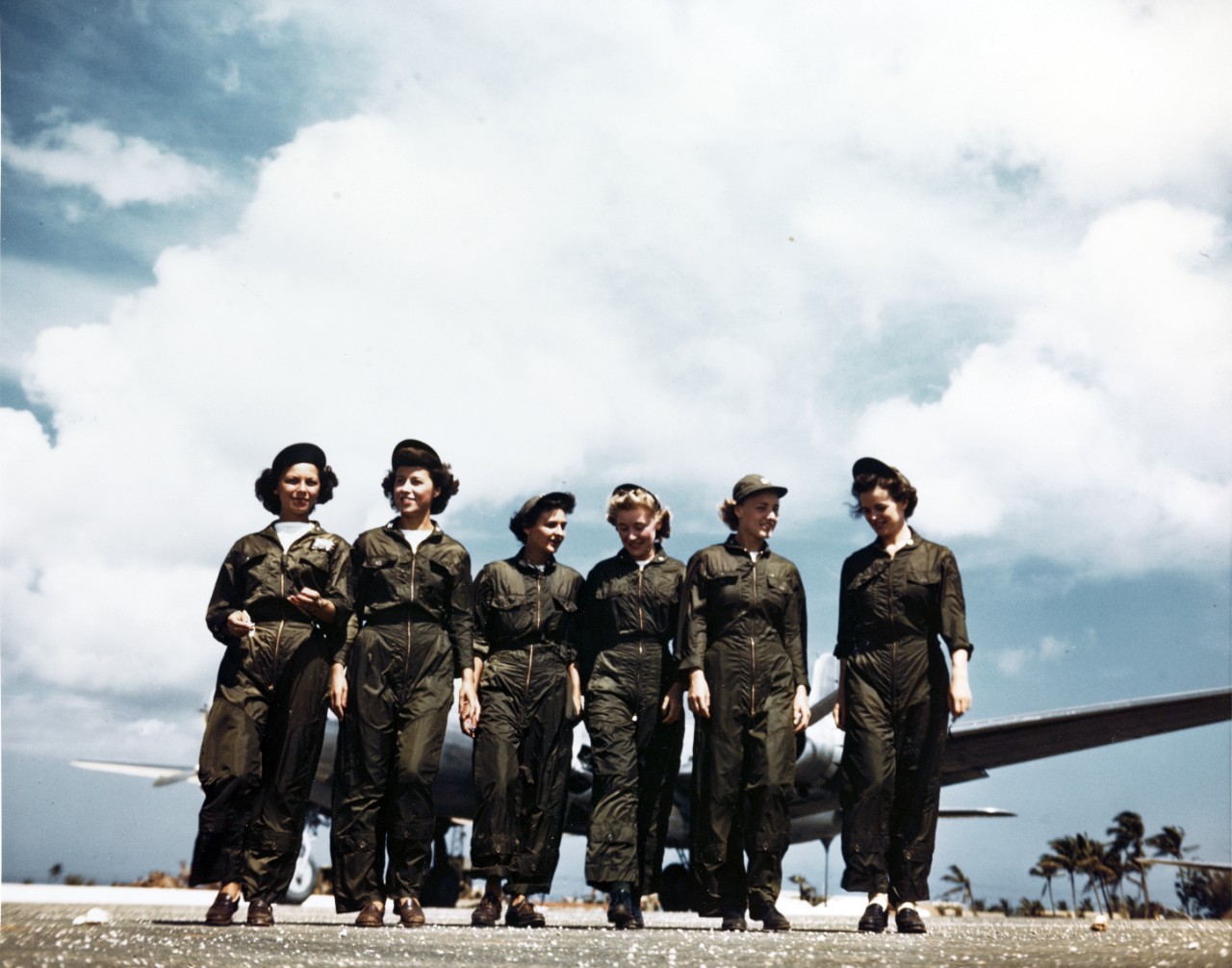U .S. Navy Flight Nurses