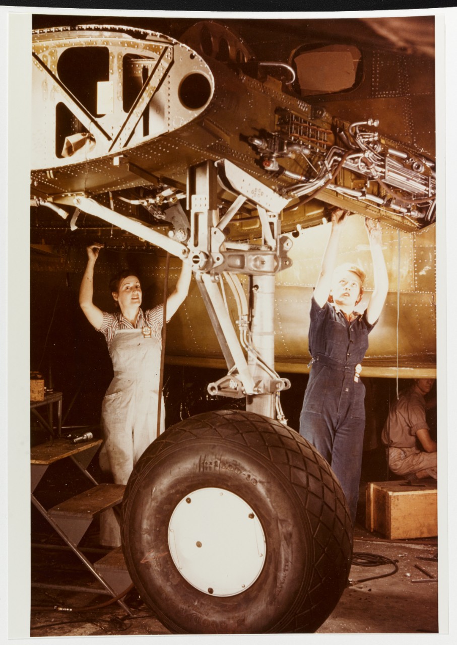 Women aircraft workers