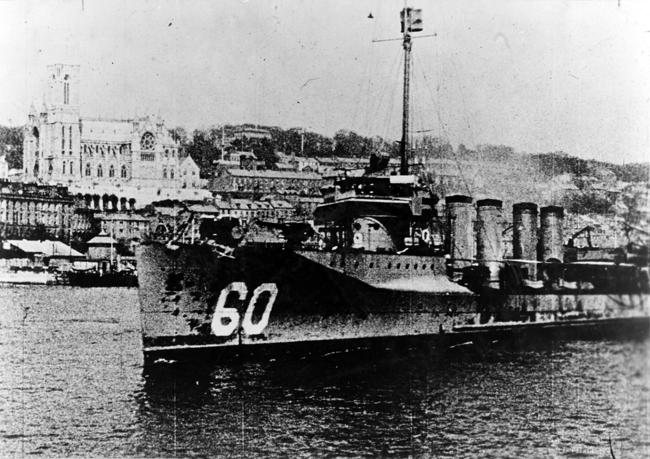 USS WADSWORTH (DD-60) coming into Queenstown, Ireland. 