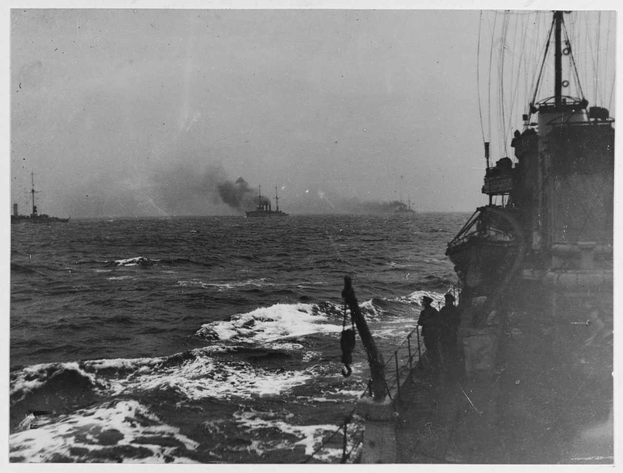 German Cruisers steaming to the Forth. Surrender. 