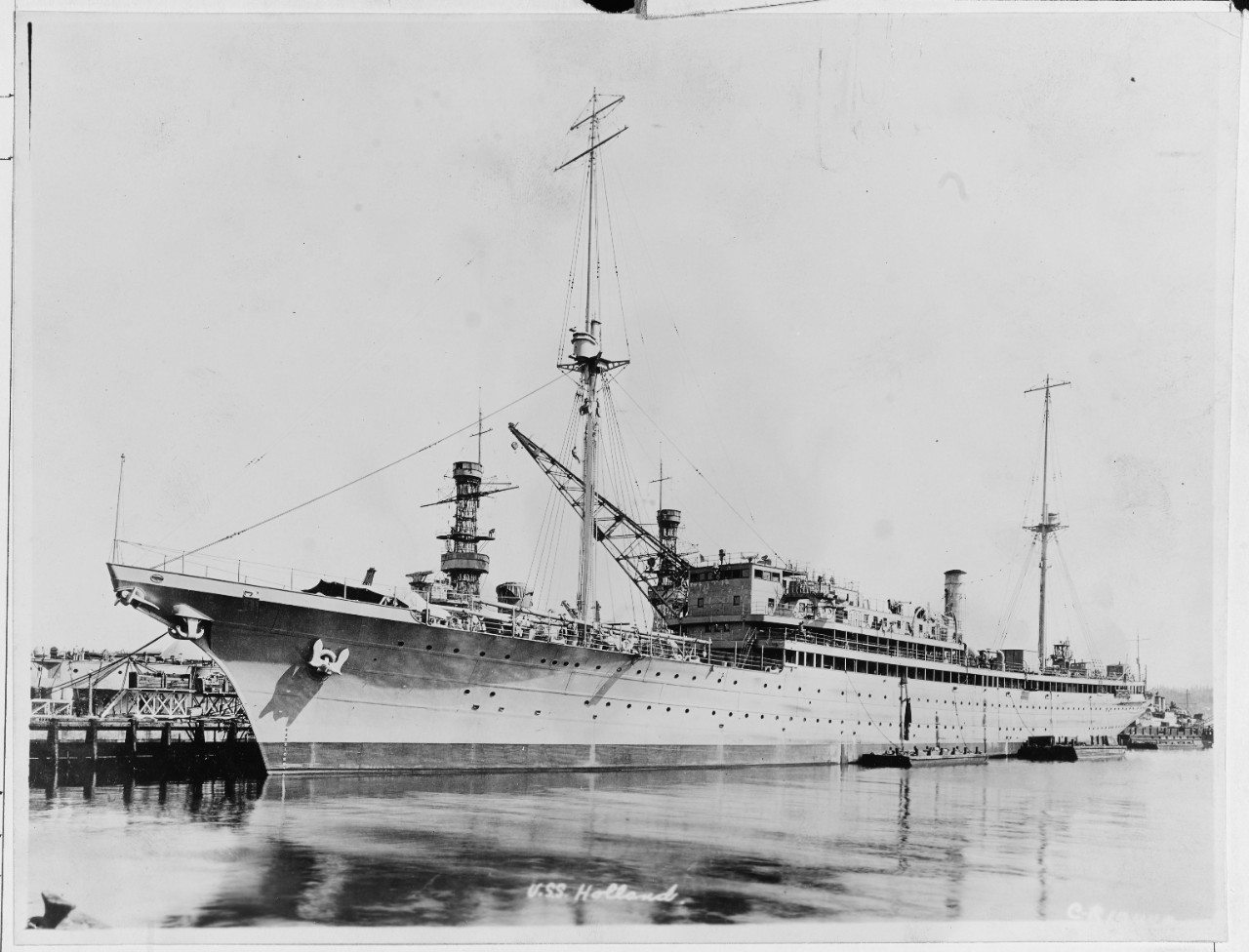 USS HOLLAND (AS-3)