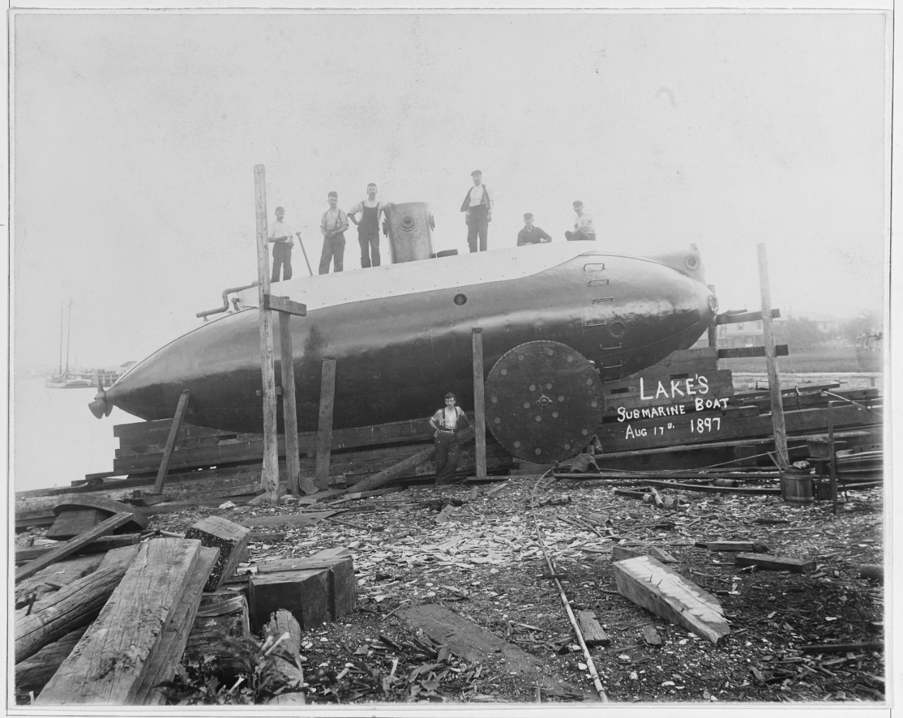 Lake's submarine boat