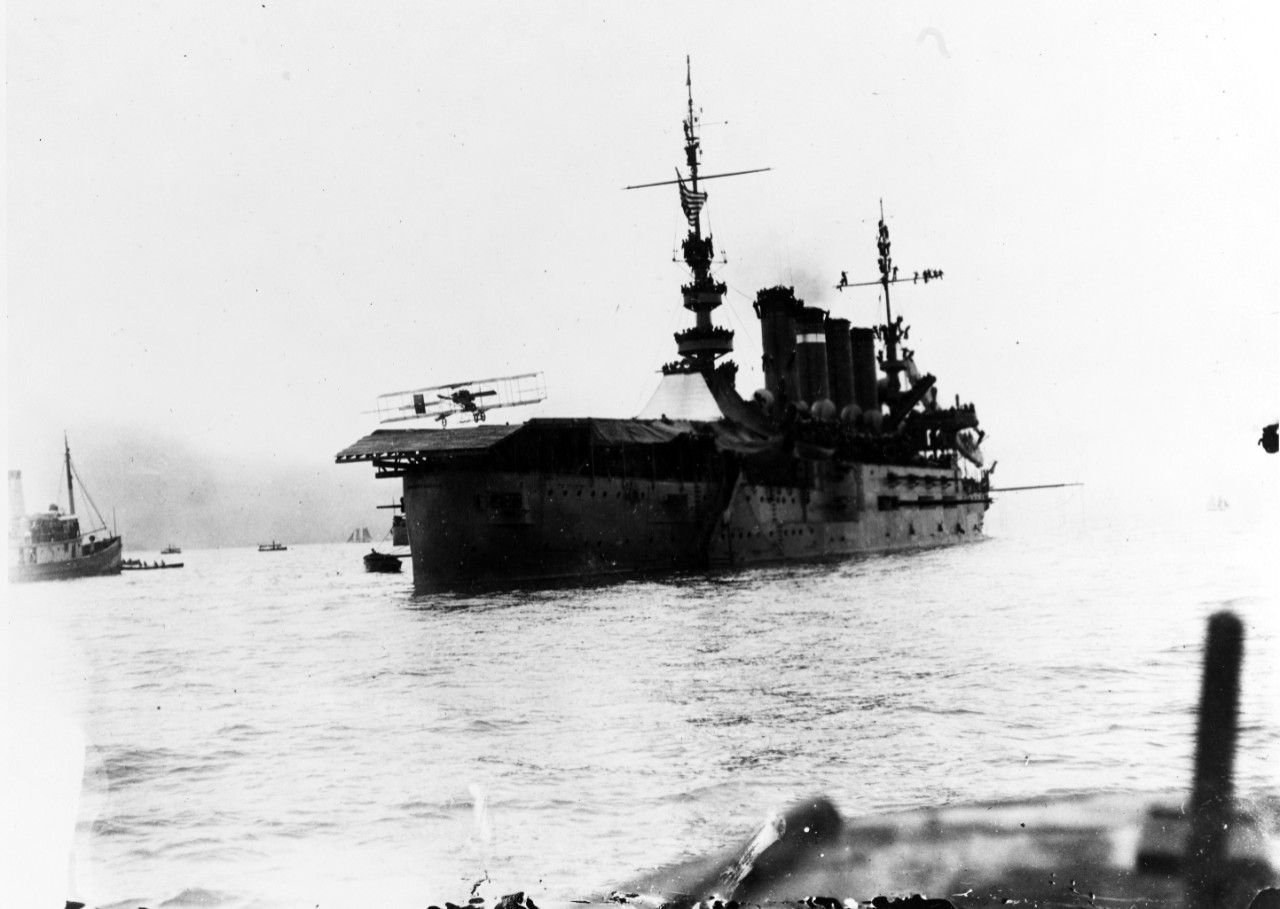 Photo #: NH 1385  First airplane landing on a warship, 18 January 1911