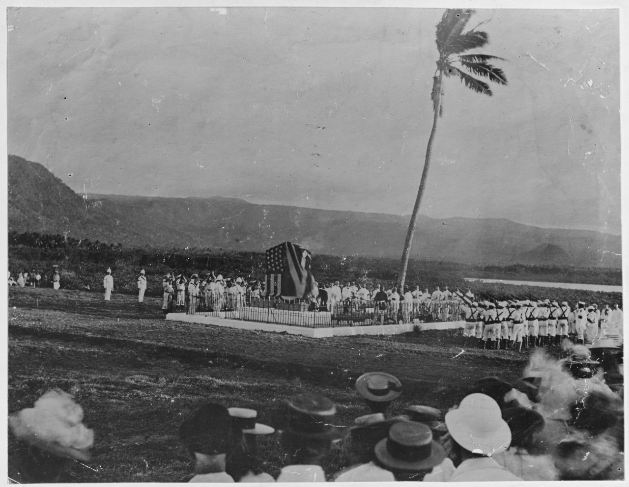 Unveiling Ceremonies at Memorial to British and United States Officers and men killed in Samoa, 1899