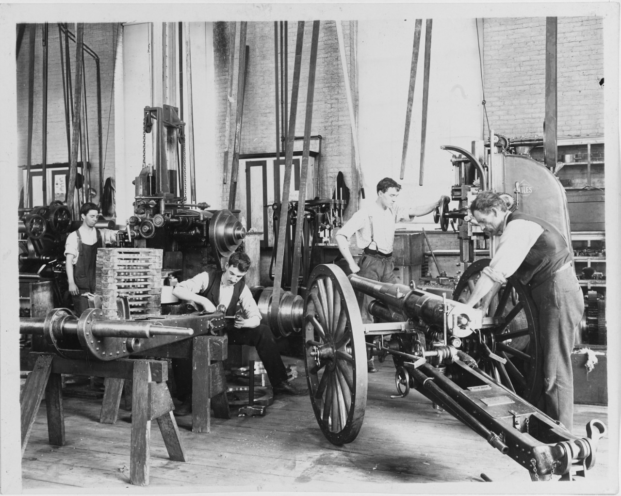 Making Landing Guns in the Naval Gun Factory, Navy Yard, Washington, D.C. 