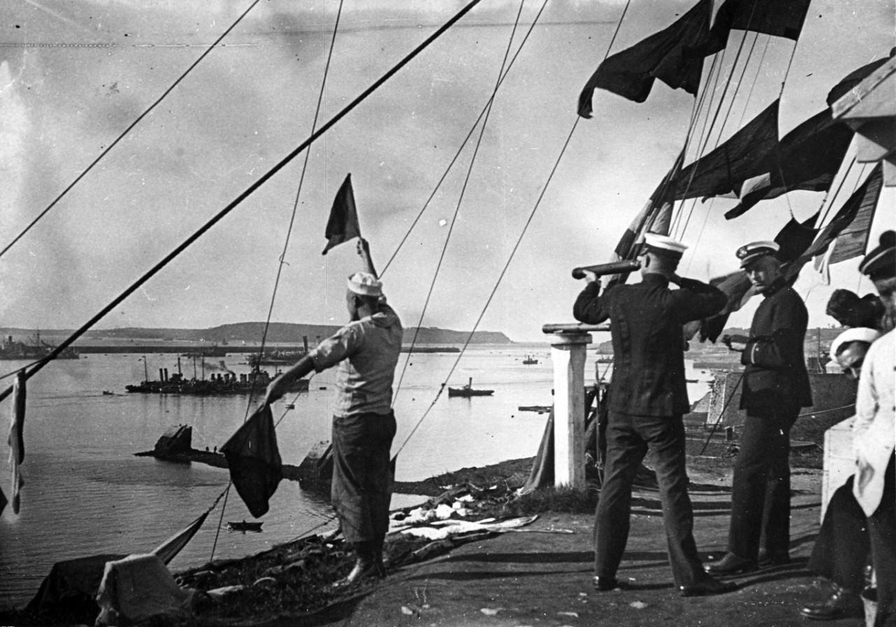 Semaphore signaling at Brest, France