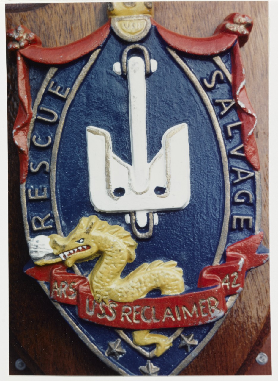Insignia: USS RECLAIMER (ARS-42)  Plaque received in 1966.