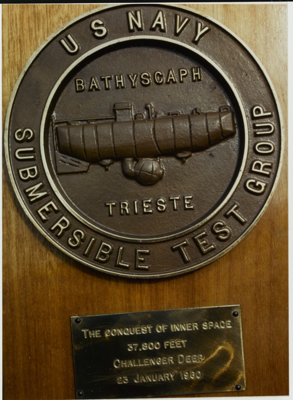 Insignia: U.S. Navy Submersible Test Group. Bathysaph TRIESTE. Challenger deep
