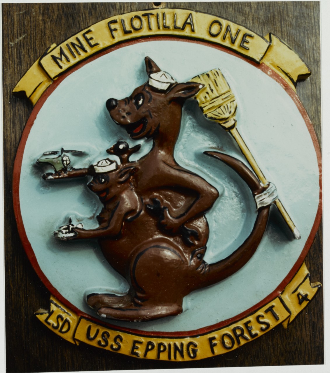 Insignia: USS EPPING FOREST (LSD-4)