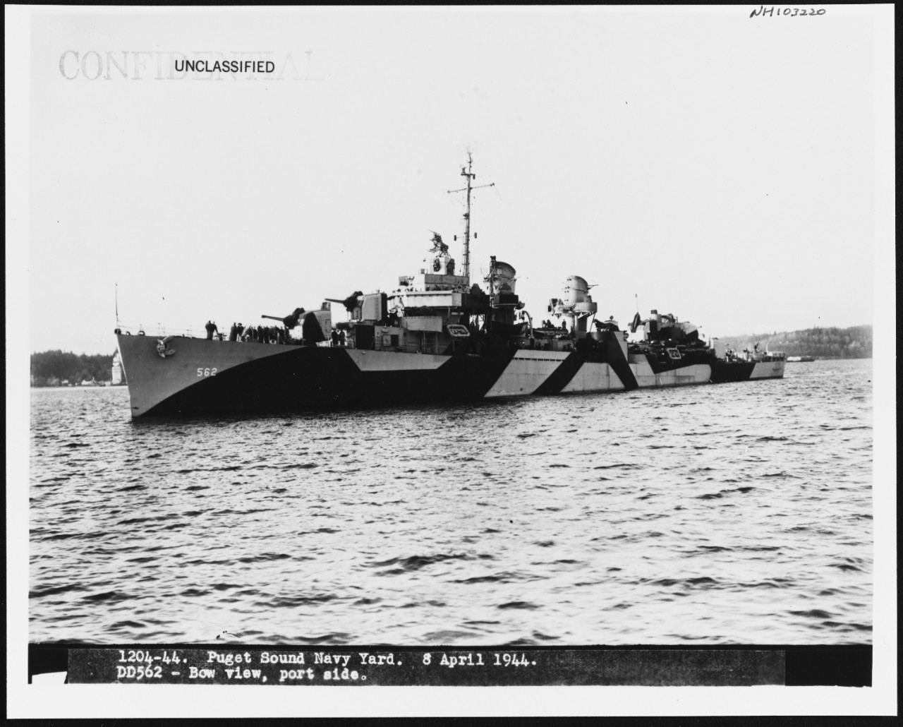 Photo #: NH 103220  USS Robinson