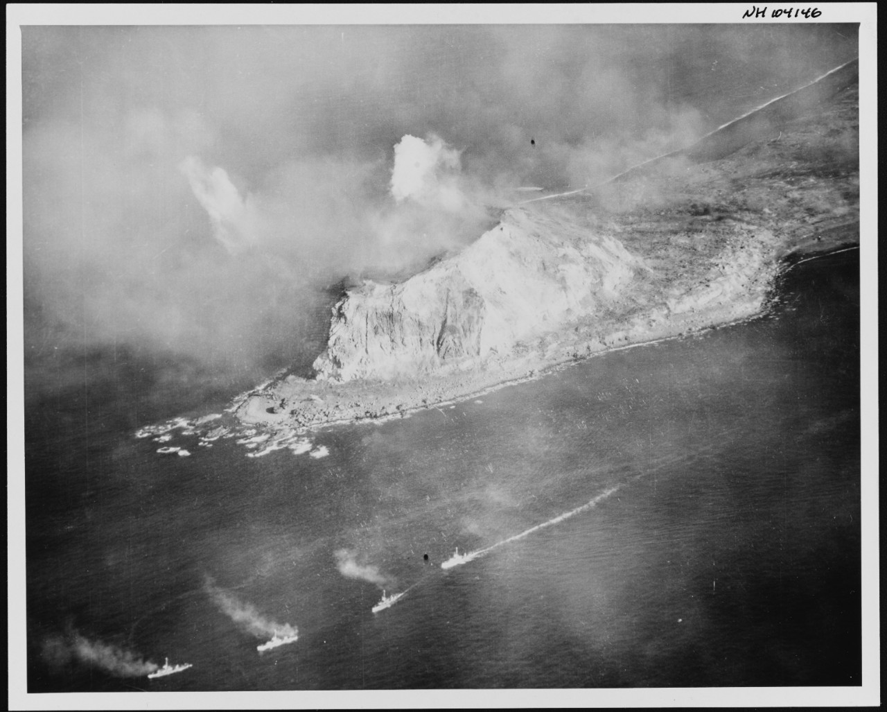 Photo #: NH 104146  Iwo Jima Operation, 1945