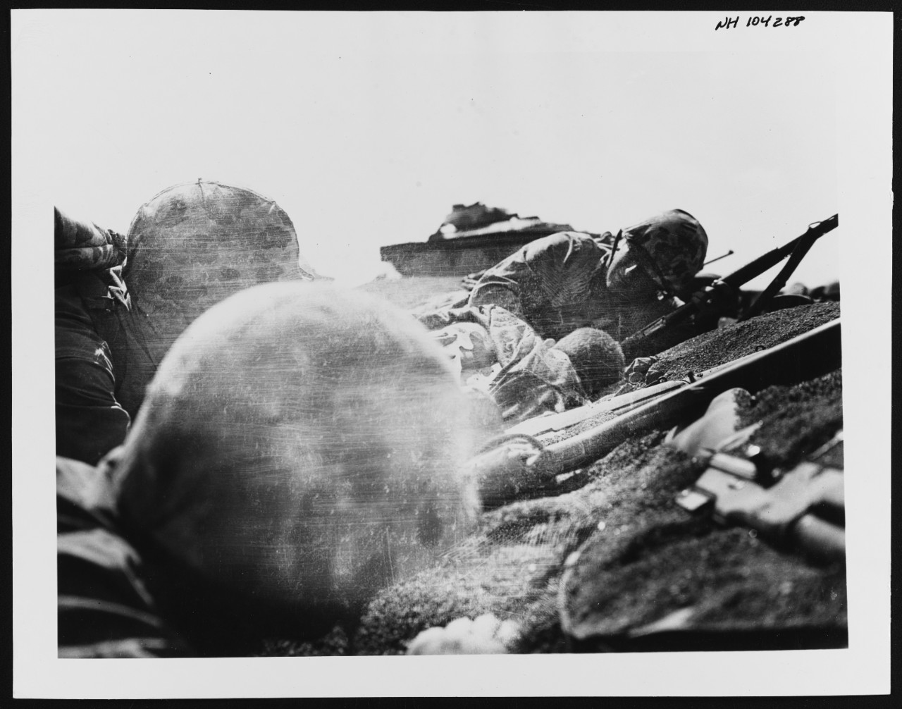 NH 104288 Iwo Jima Operation, 1945