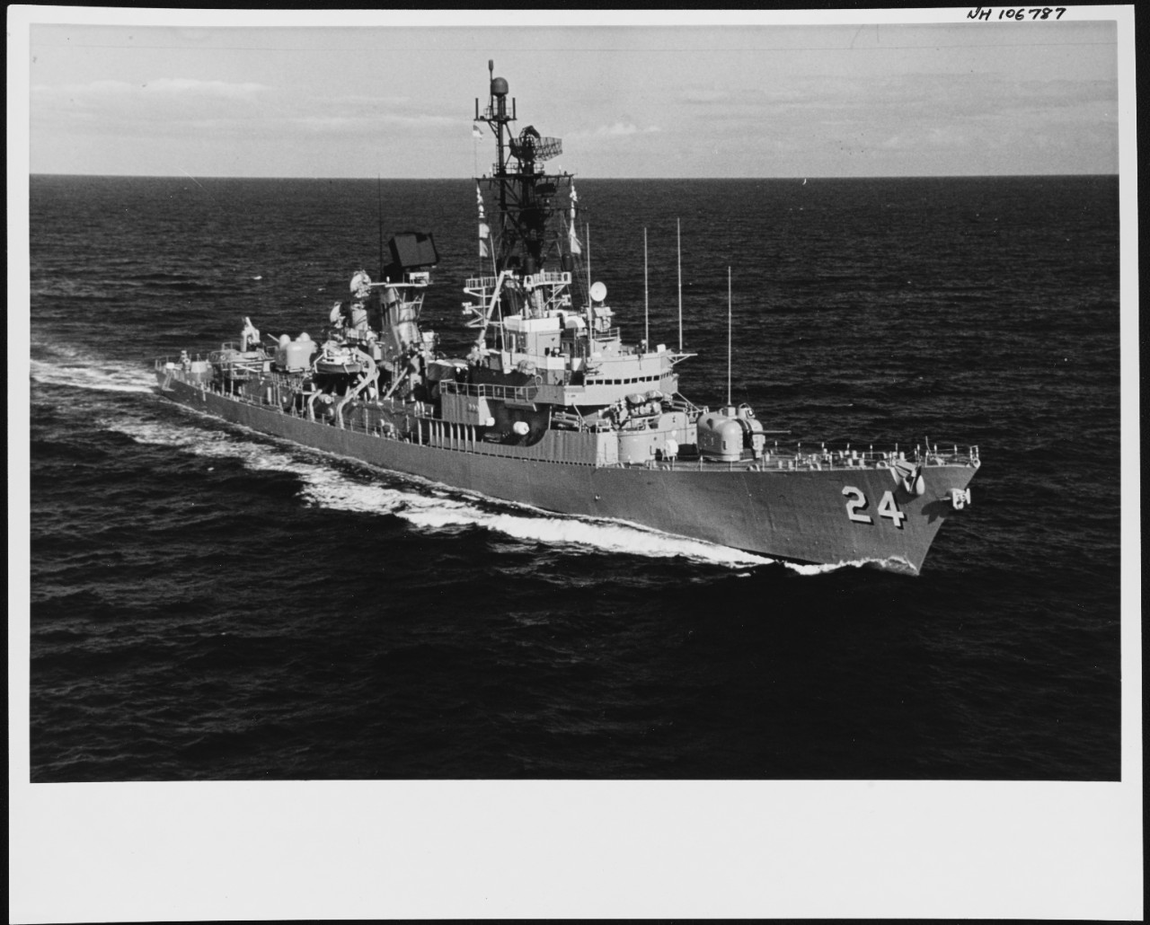Photo # NH 106787  USS Waddell