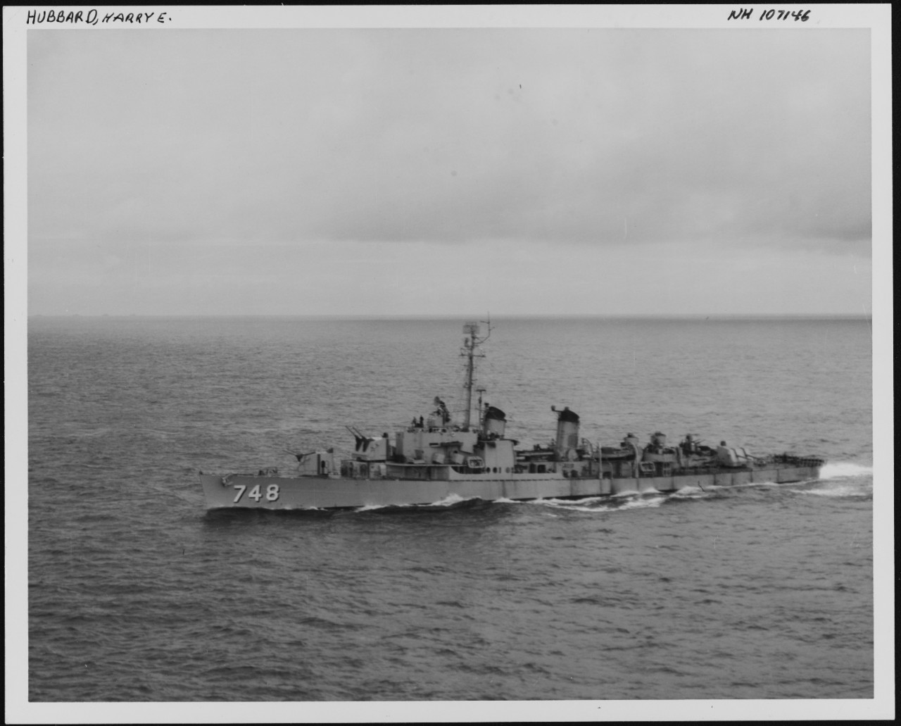 Photo #: NH 107146  USS Harry E. Hubbard