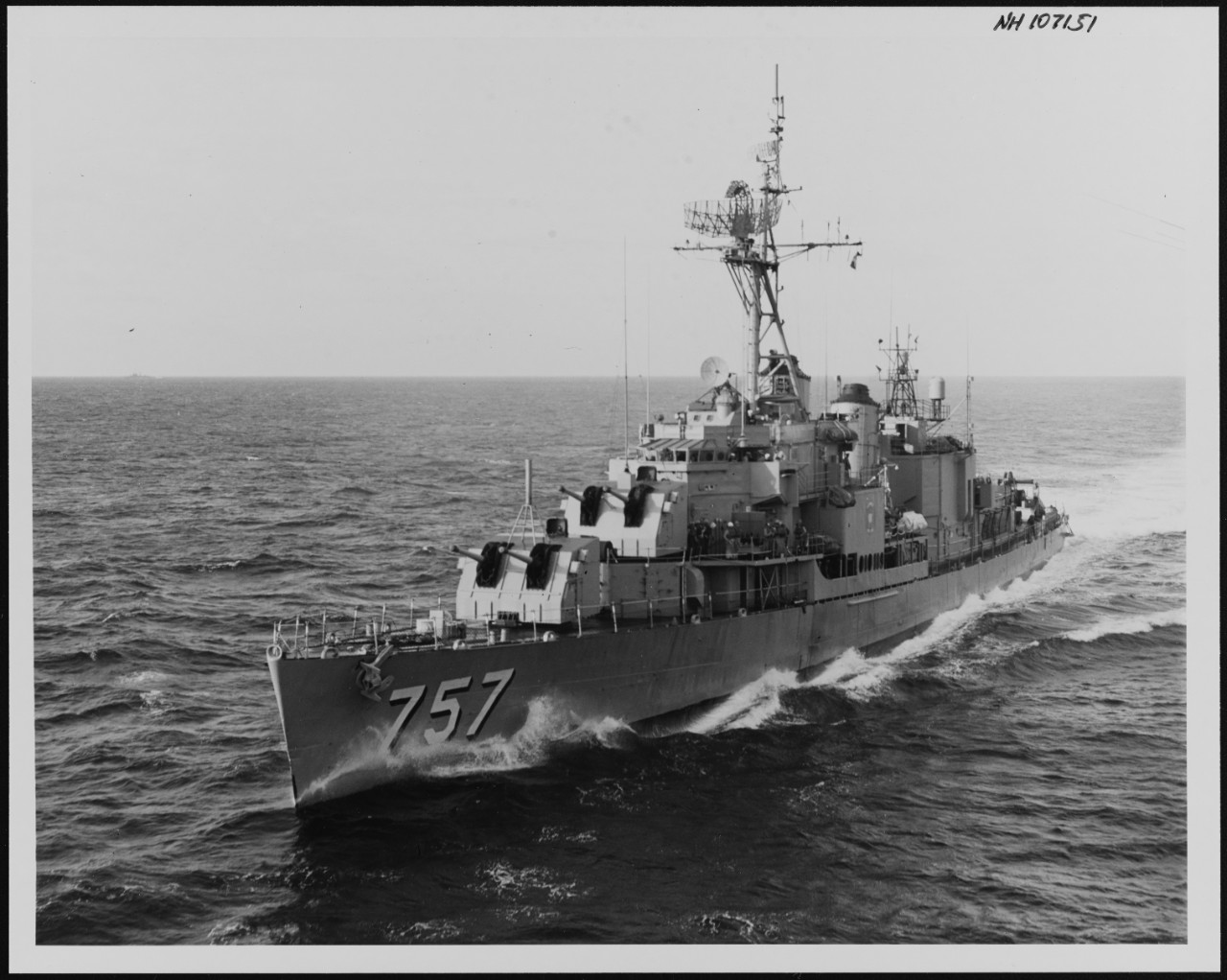 Photo #: NH 107151  USS Putnam