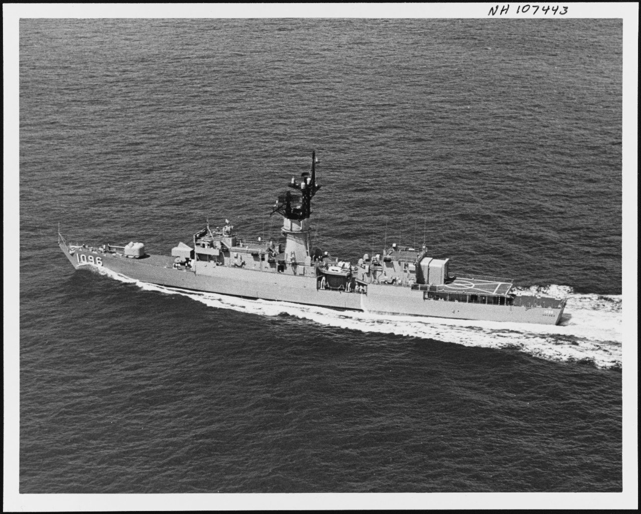 Photo #: NH 107443  USS Valdez