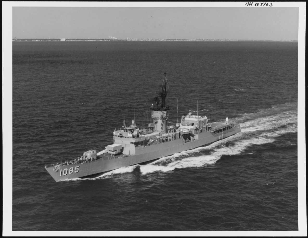 Photo #: NH 107463  USS Donald B. Beary