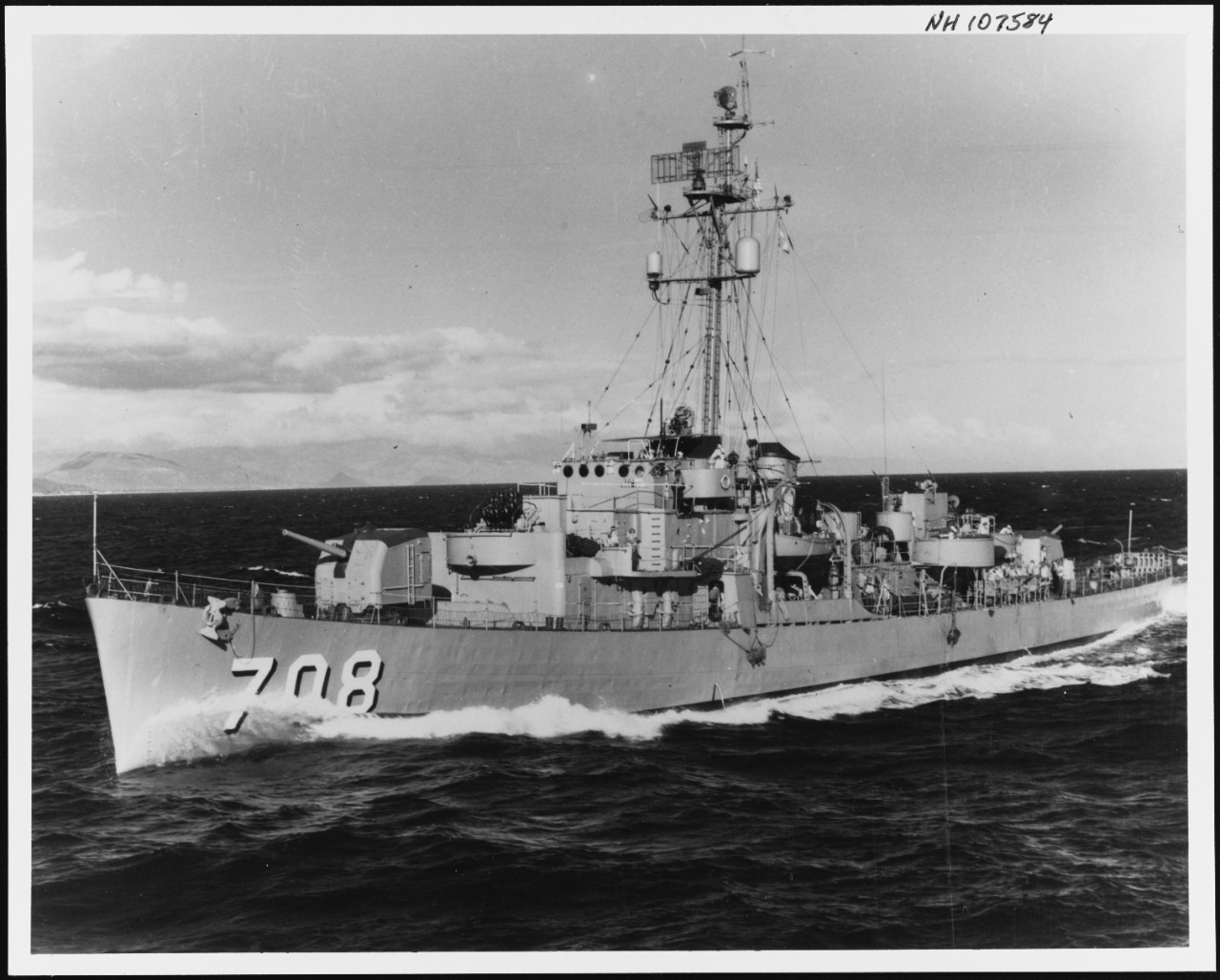 Photo #: NH 107584  USS Parle