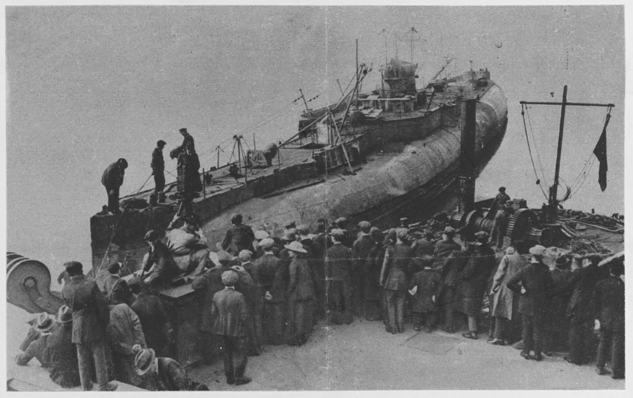 Sightseeing crowd around the DEUTSCHLAND (U-155), German Merchant Submarine. November 17, 1919