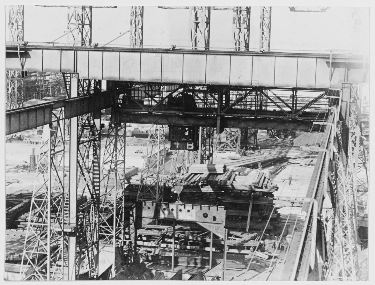 NH 112142 Construction of USS MARYLAND