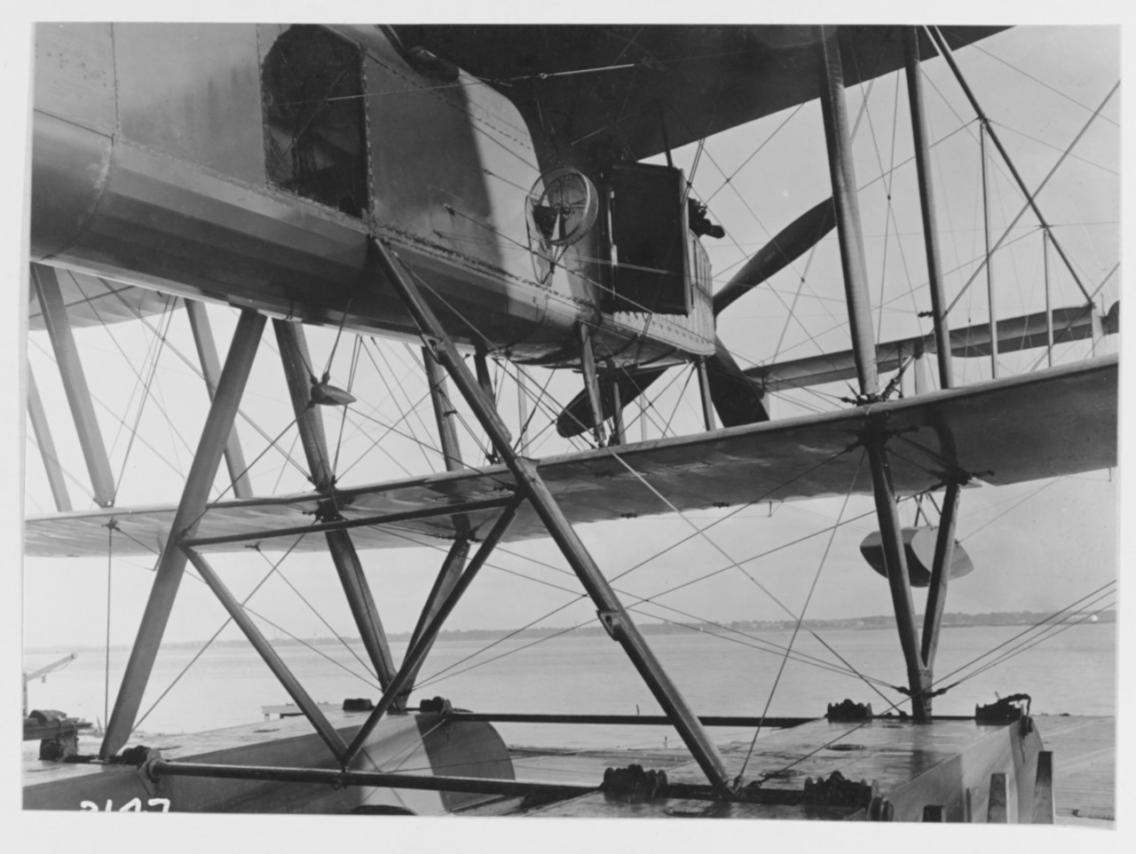 N-1 Seaplane, body supporting structure