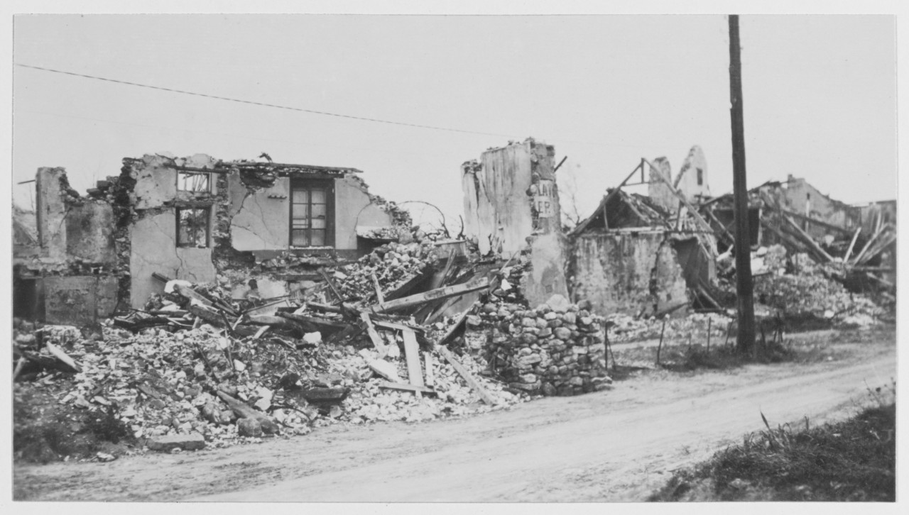 Destroyed buildings, ruins in France during World War I.