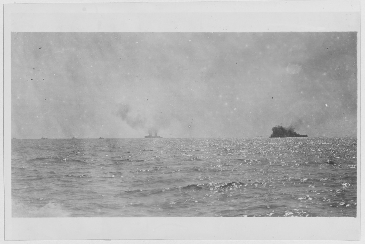 Bombardment of DURAZZO during World War I. Italian Cruisers in firing sector