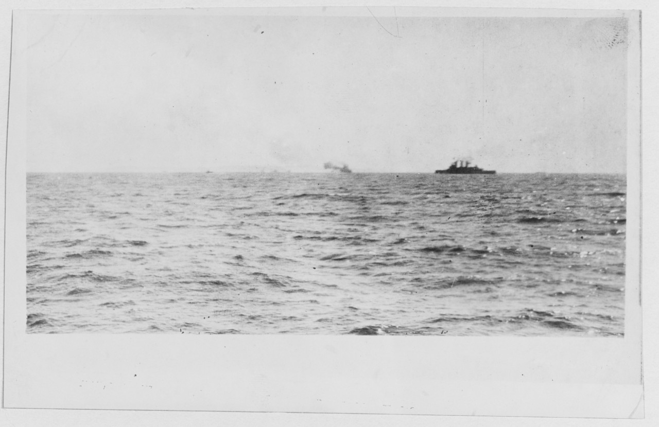 Bombardment of DURAZZO during World War I. British destroyers firing