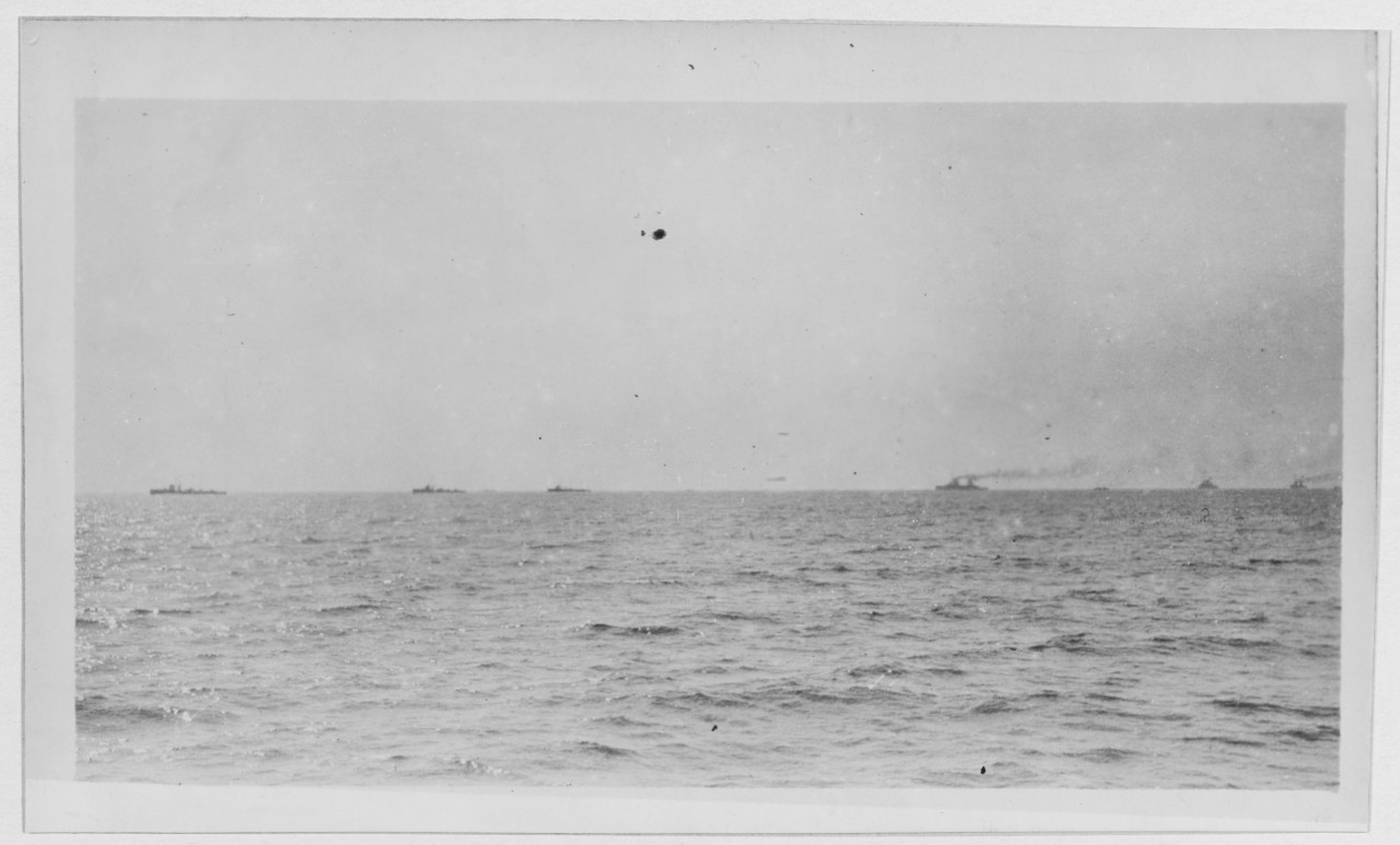 Bombardment of DURAZZO during World War I. Italian Cruisers