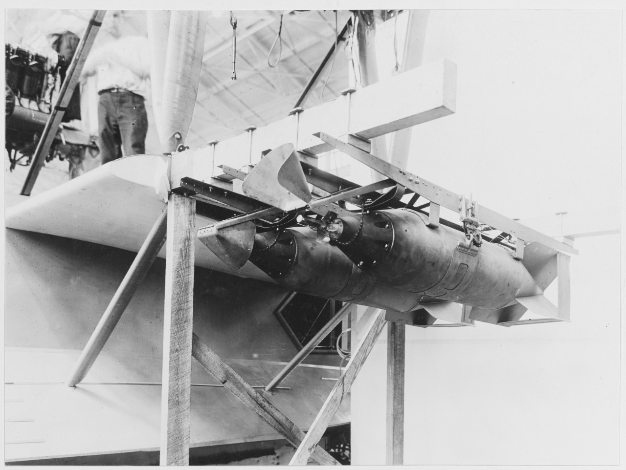 1057 N.A.F. C-1 boat American bomb gear, 1918