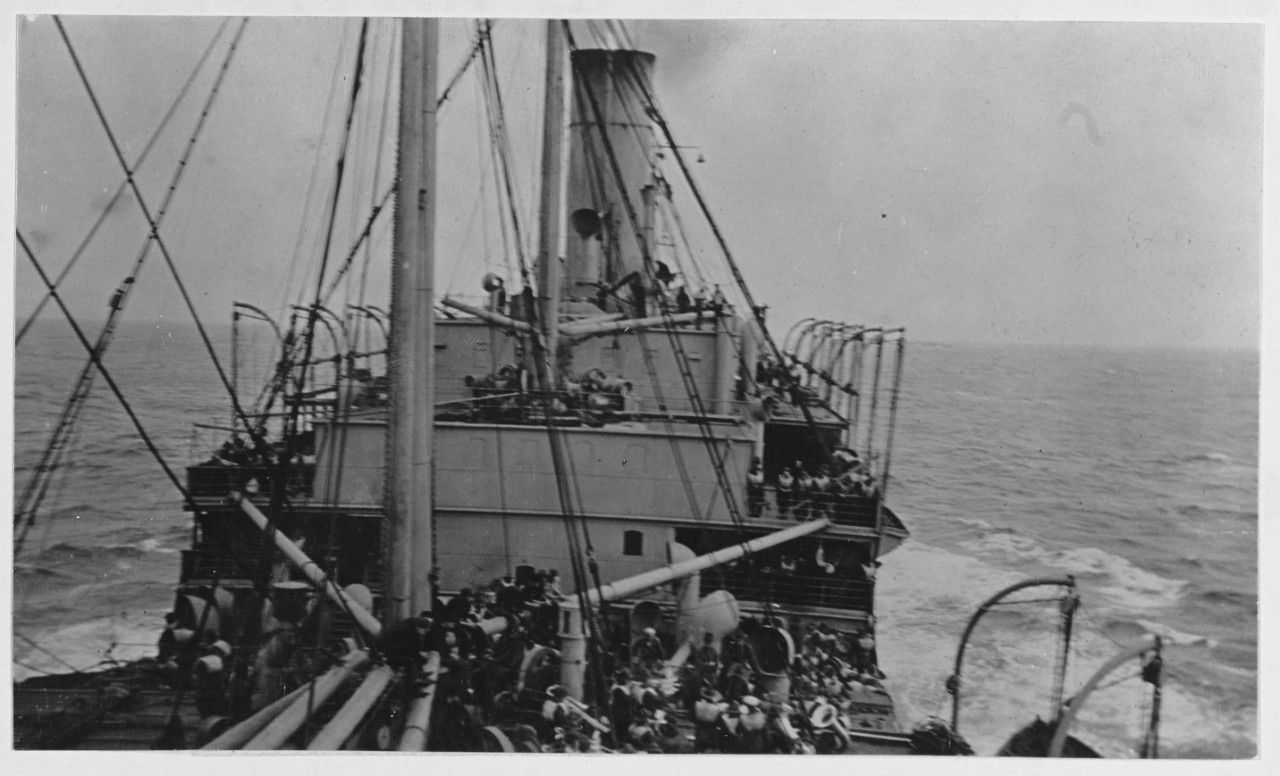 Photo #: NH 41874  USS President Lincoln
