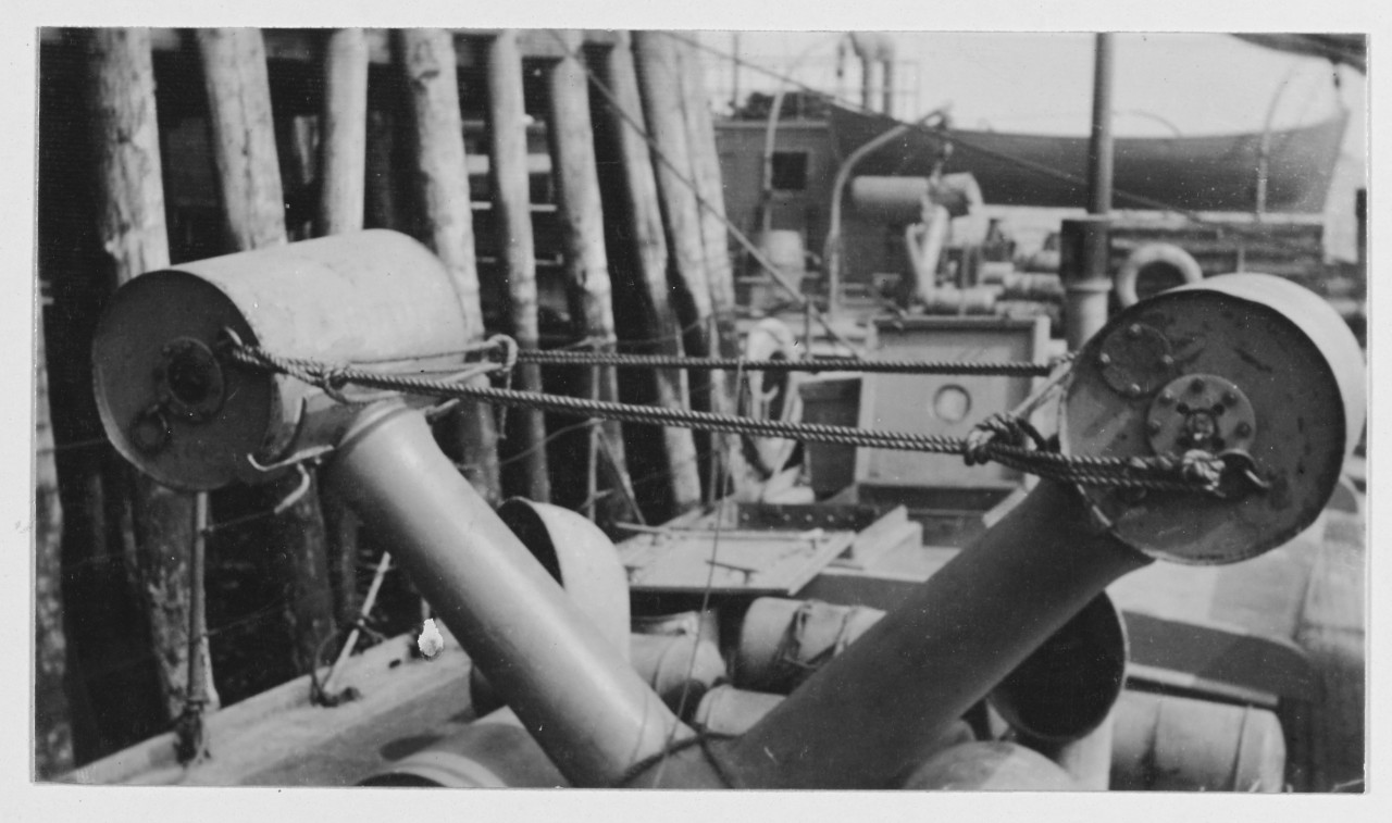 Photo #: NH 41995  &quot;Y-Gun&quot; Depth Charge Thrower