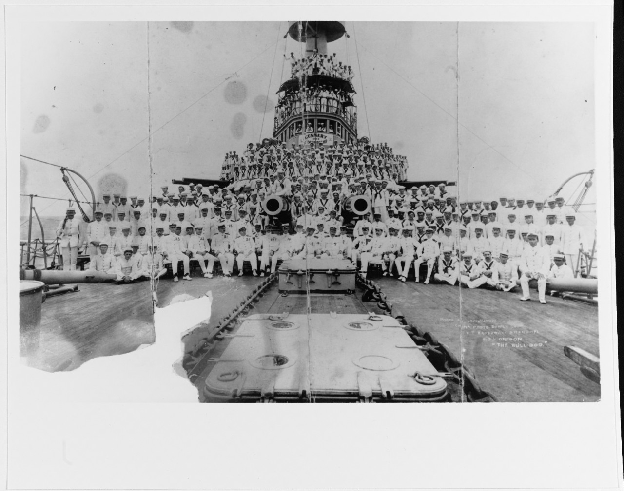 USS OREGON (BB-3), ship's officers and crew