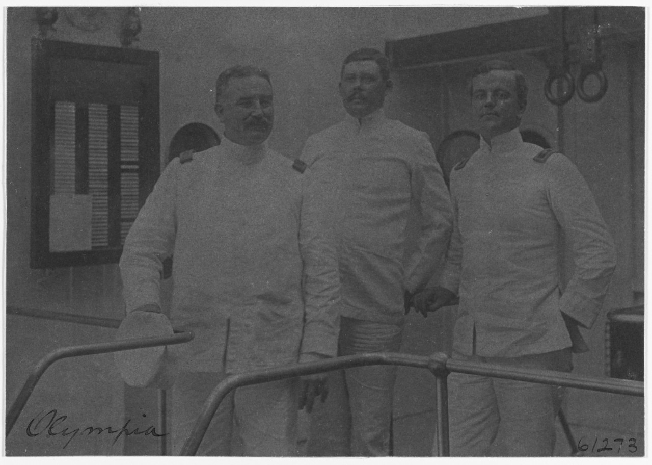 USS OLYMPIA (C-6), officers on board 